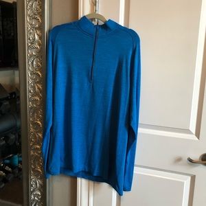 Men’s Lululemon half zip, size XL.